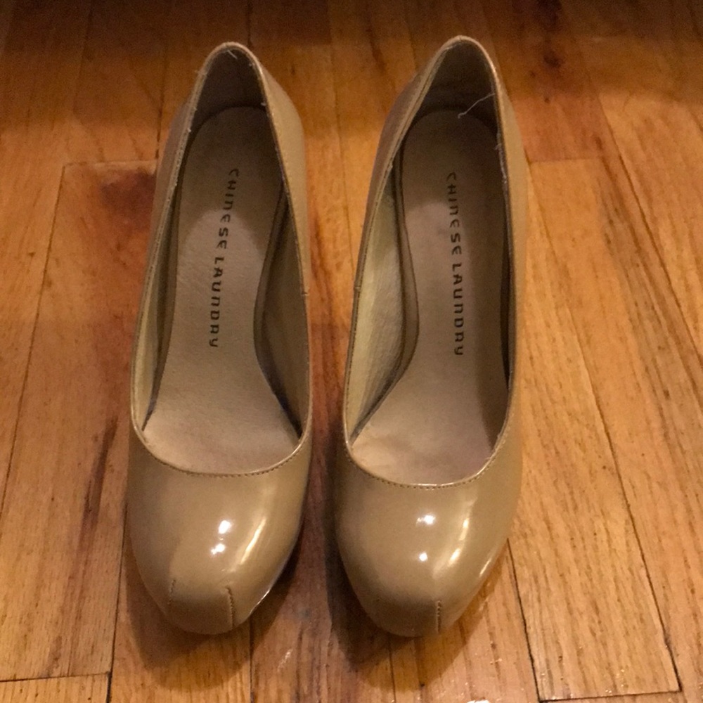 Chinese Laundry Nude Pumps Size 6.5